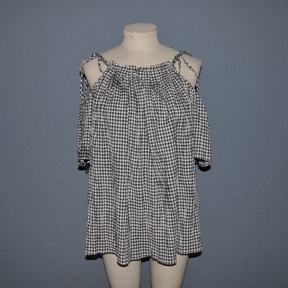 Max Studio Tops - New MAX STUDIO b+w Plaid Cold-Shoulder Top NWT F5